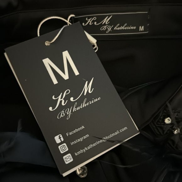 KM by Katherine Black Satin Button Up Shirt Feathers Rhinestones Long Sleeve‎ M - Picture 7 of 10